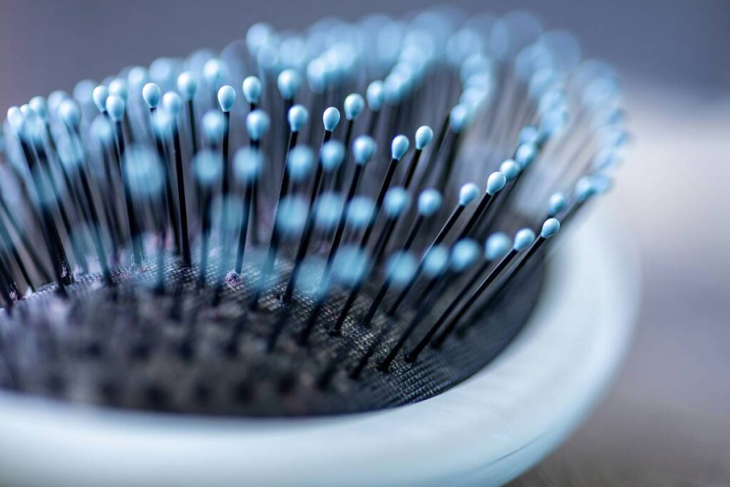 Rubber Brushes for Sensitive Skin: 7 Proven Tips to Avoid Painful Grooming Mistakes
